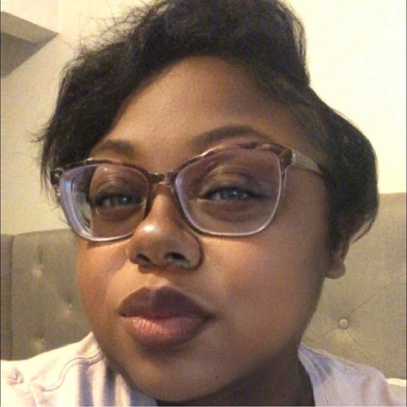 Meet your Posher, Sheniquia - Picture 15 of 15